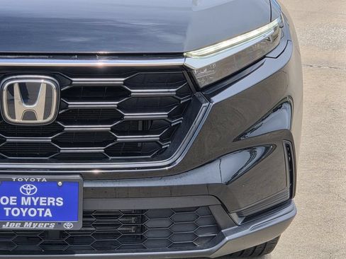 Used 2025 Honda CR-V LX image 4