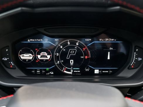 Used 2025 Lamborghini Urus SE AWD/4WD image 22