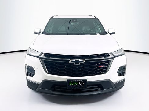 Used 2023 Chevrolet Traverse RS AWD/4WD image 2