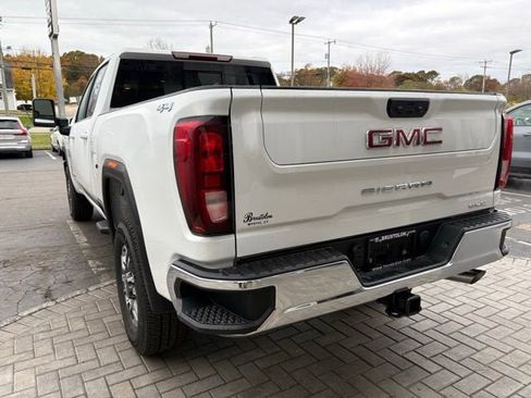 New 2026 GMC Sierra 2500 SLE w/ SLE Value Package; image 8