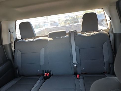 Used 2025 Chevrolet Silverado 1500 Custom image 19