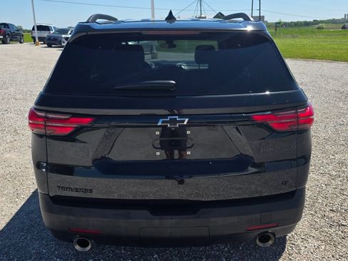 Used 2023 Chevrolet Traverse LT FWD image 5