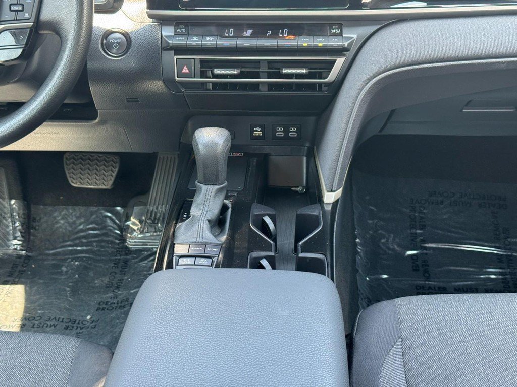 Used 2025 Toyota Camry LE FWD image 21