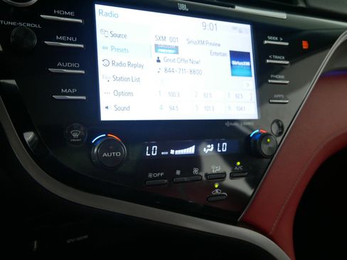 Used 2019 Toyota Camry XSE w/ Driver Assist Package FWD image 23