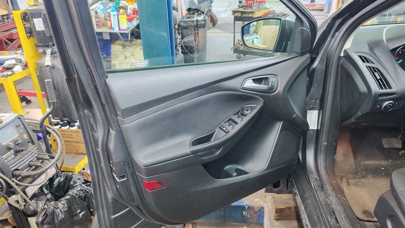 Used 2018 Ford Focus SE FWD image 10