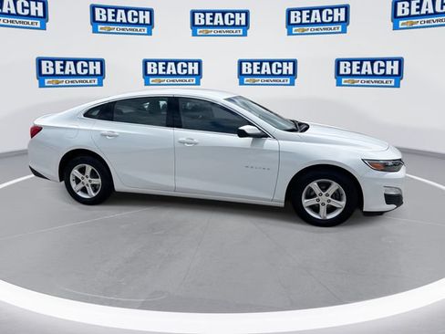 Used 2024 Chevrolet Malibu LT FWD image 9