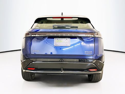Used 2024 Nissan Ariya AWD image 7