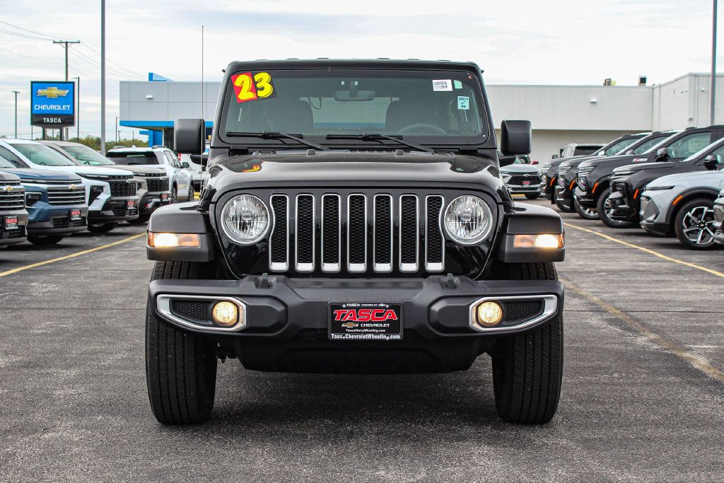 Used 2023 Jeep Wrangler Unlimited Sahara w/ Cold Weather Group AWD/4WD image 4