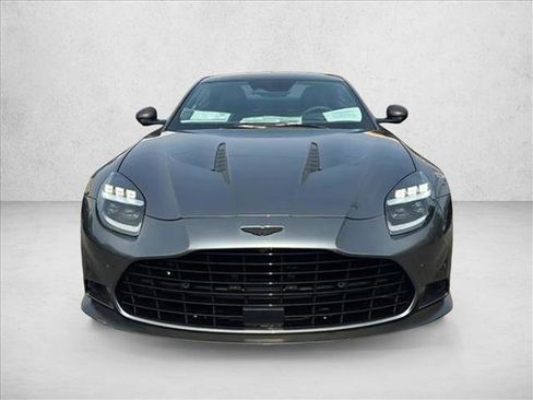 Used 2025 Aston Martin Vanquish image 10