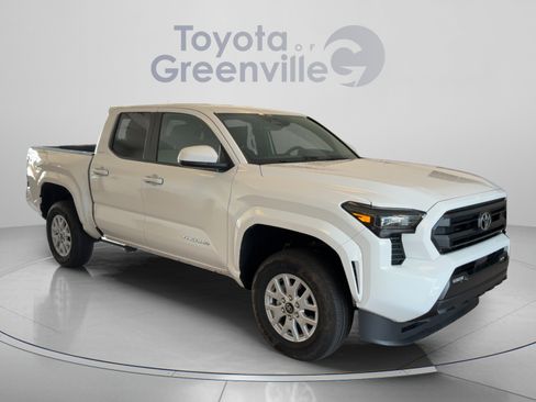 Certified 2025 Toyota Tacoma SR5 AWD/4WD image 8