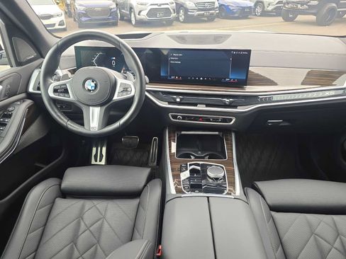 Used 2024 BMW X5 xDrive40i w/ M Sport Package AWD/4WD image 18
