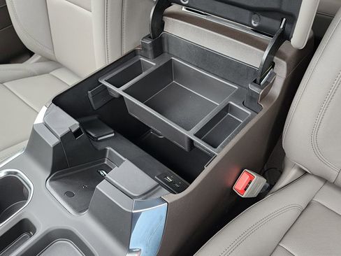 New 2026 GMC Sierra 1500 SLT image 32