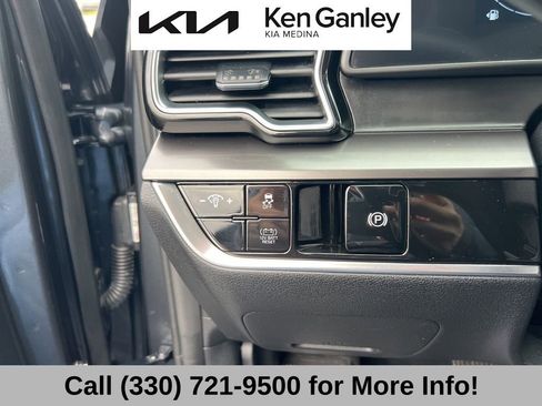 Certified 2024 Kia Sportage EX image 26