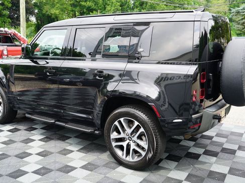 Used 2021 Land Rover Defender 110 X-Dynamic SE AWD/4WD image 18