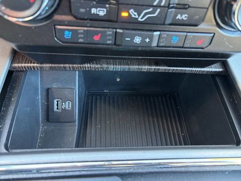 Used 2021 Ford F250 Lariat w/ Chrome Package image 34