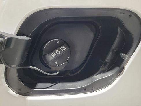 Used 2023 Kia Sportage EX image 31