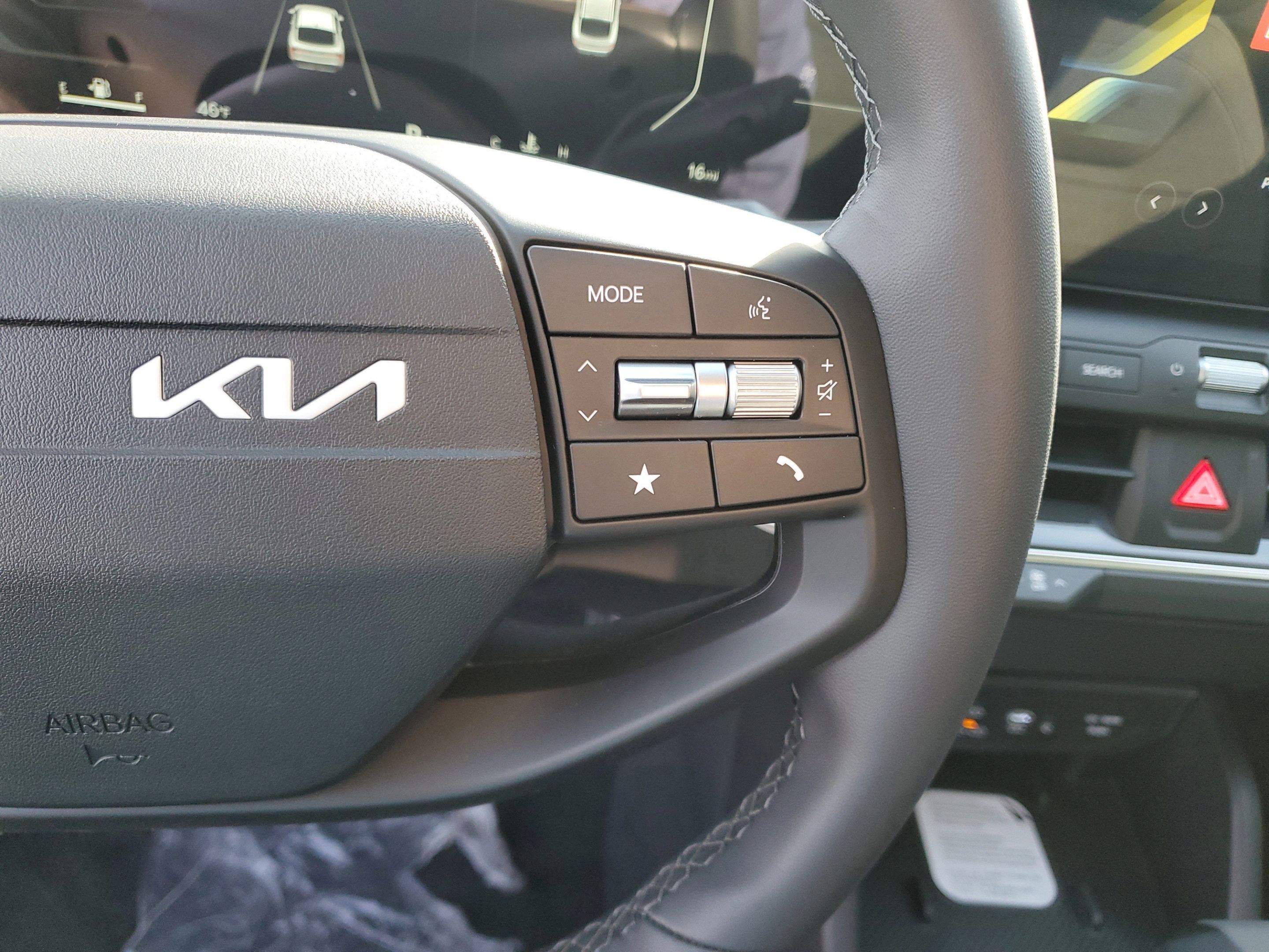 Certified 2025 Kia K4 EX FWD image 18