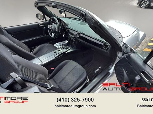Used 2008 MAZDA MX-5 Miata Touring RWD image 29