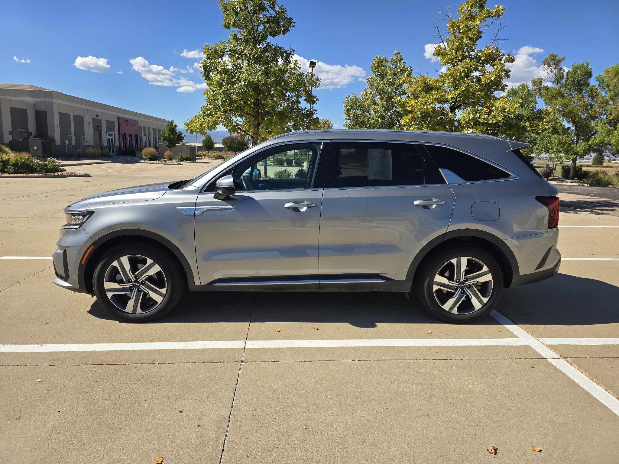 Used 2023 Kia Sorento SX Prestige AWD/4WD image 2