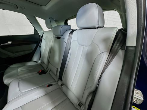Used 2021 Audi Q5 Prestige image 24