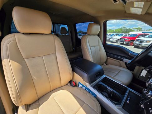 Used 2021 Ford F250 Lariat w/ Chrome Package image 45