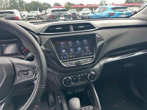 Used 2023 Chevrolet TrailBlazer LT w/ Convenience Package FWD image 13
