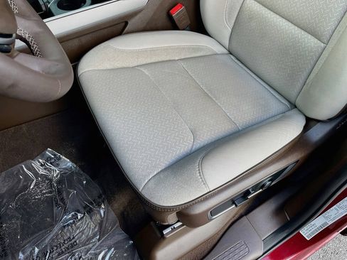 Used 2025 RAM 1500 Laramie w/ Advanced Safety Group II AWD/4WD image 20