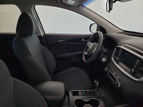 Used 2019 Kia Sorento FWD V6 image 21