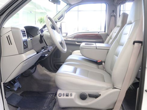Used 2001 Ford F350 Lariat image 76