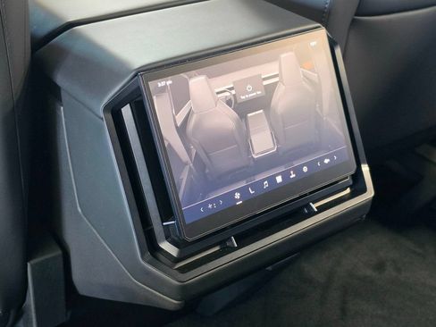 Used 2024 Tesla Cybertruck AWD Crew Cab image 20