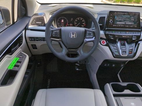 New 2026 Honda Odyssey Touring image 14