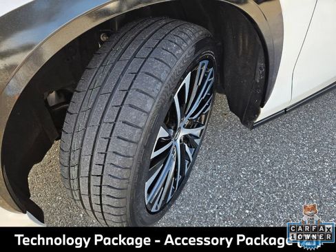 Used 2023 Lexus RZ 450e Premium w/ Technology Package AWD/4WD image 15