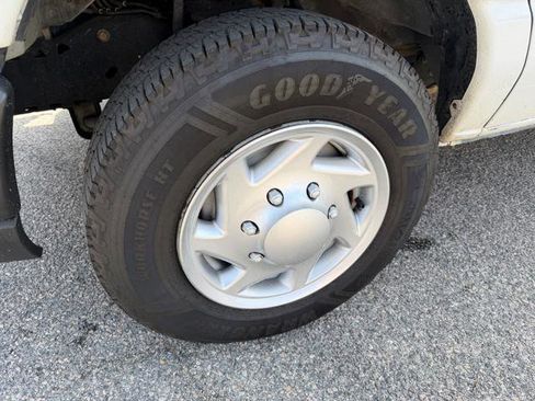 Used 2013 Ford E-150 and Econoline 150 image 37
