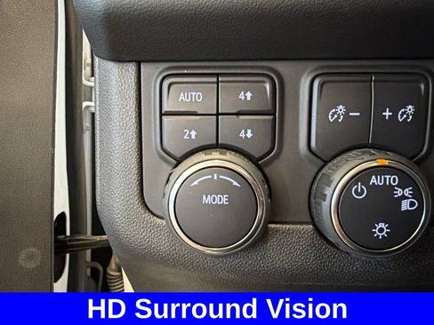 Used 2023 Chevrolet Tahoe Z71 w/ Luxury Package AWD/4WD image 33