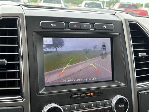Used 2021 Ford Expedition XLT RWD image 11