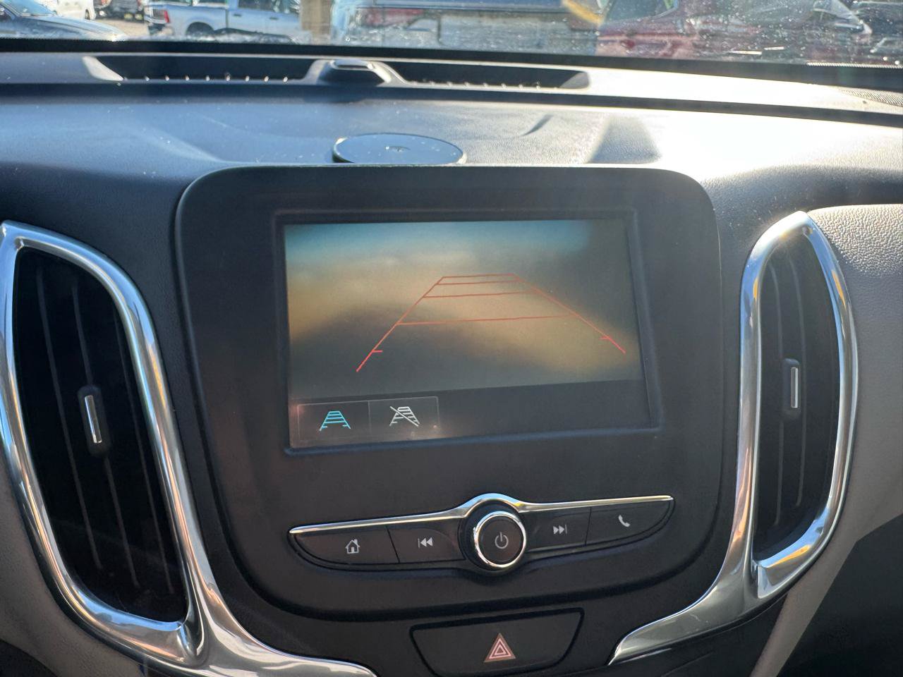 Used 2018 Chevrolet Equinox LT AWD/4WD image 22