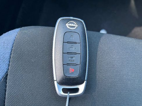 Used 2025 Nissan Versa SV FWD image 21