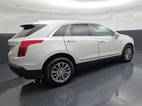 Used 2018 Cadillac XT5 Luxury w/ Driver Awareness Package AWD/4WD image 21