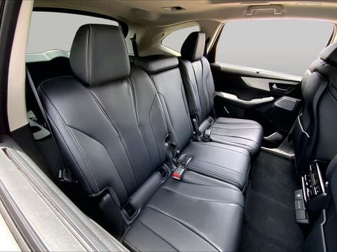 Used 2026 Acura MDX FWD w/ Technology Package image 18