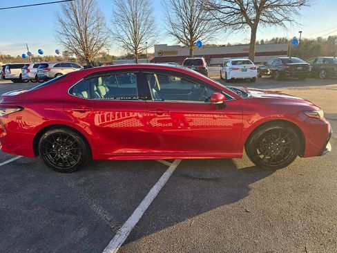 Used 2022 Toyota Camry XSE w/ Navigation Package image 7