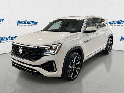 Used 2025 Volkswagen Atlas Cross Sport SEL Premium R-Line