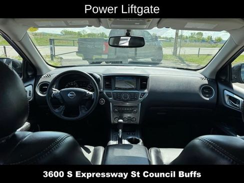 Used 2020 Nissan Pathfinder SL FWD image 19