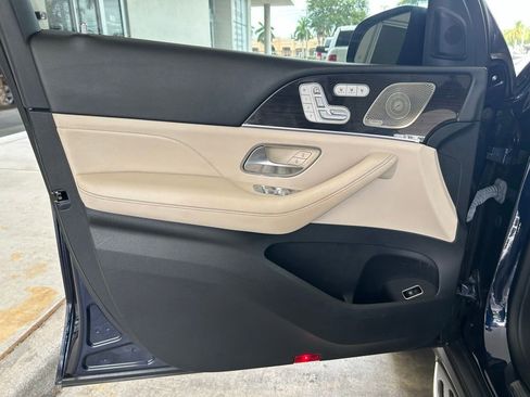 Used 2022 Mercedes-Benz GLS 450 4MATIC image 41