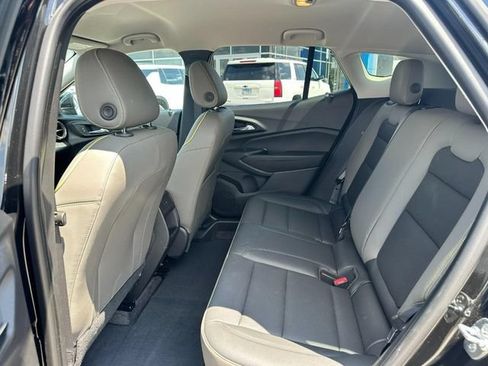 Used 2025 Chevrolet Trax ACTIV w/ Driver Confidence Package FWD image 9