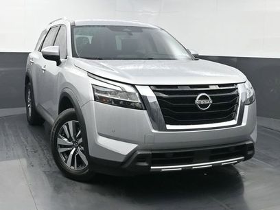 Used 2024 Nissan Pathfinder SL