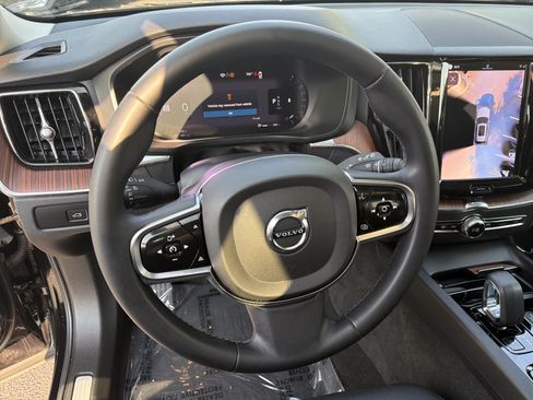 Certified 2024 Volvo XC60 B5 Plus w/ Protection Package Premier AWD/4WD image 18