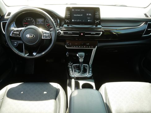 Certified 2021 Kia Seltos EX AWD/4WD image 10