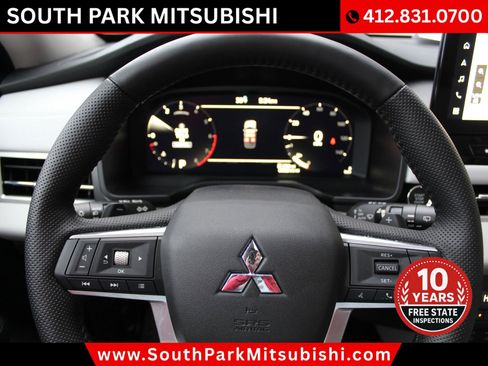 Used 2025 Mitsubishi Outlander GT image 18