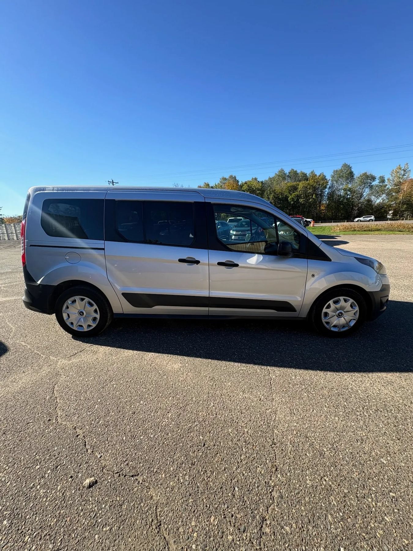 Used 2016 Ford Transit Connect XL FWD image 4