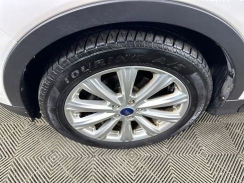 Used 2019 Ford Escape SEL image 10